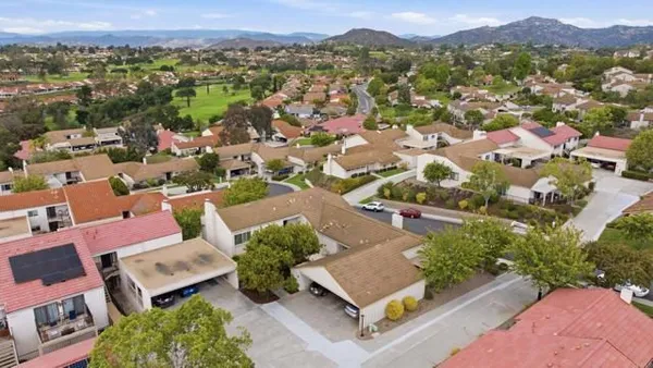 Property Slideshow image 3 of 29 | 17458 plaza amimado 127, Rancho Bernardo (San Diego), CA, 92128