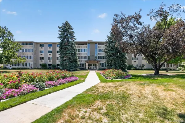 Property Slideshow image 2 of 20 | 9180 e center ave 6b, Denver, CO, 80247