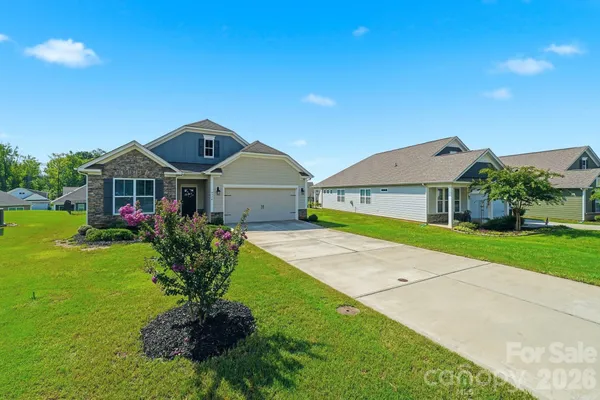 Property Slideshow image 2 of 34 | 4374 riverton loop, Denver, NC, 28037