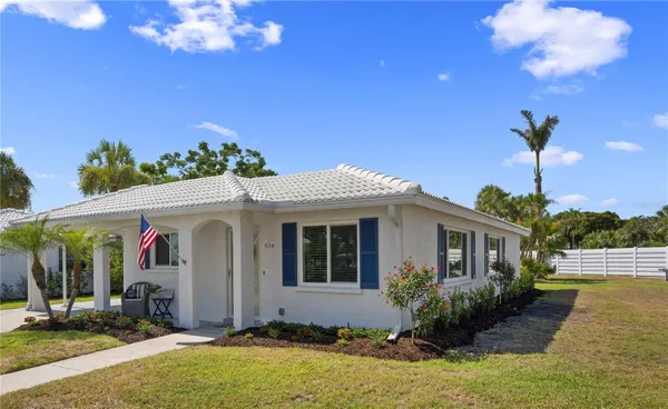 Property Slideshow image 2 of 41 | 524 spanish dr 125, Longboat Key, FL, 34228
