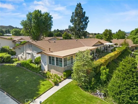 Property Slideshow image 2 of 26 | 26835 avenue of the oaks b, Newhall, CA, 91321