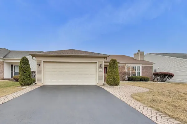 Property Slideshow image 3 of 41 | 11879 chatfield xing, Huntley, IL, 60142