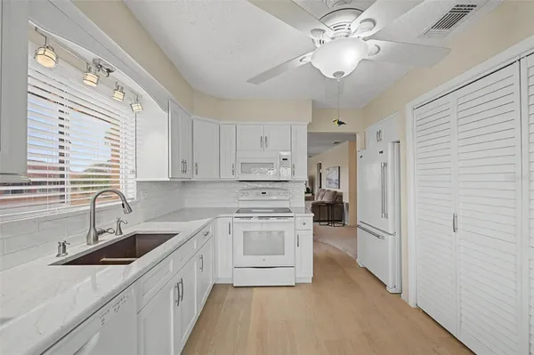 Property Slideshow image 3 of 42 | 4009 lighthouse way, New Port Richey, FL, 34652