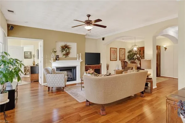 Property Slideshow image 2 of 36 | 2821 majestic oak ct, Virginia Beach, VA, 23456