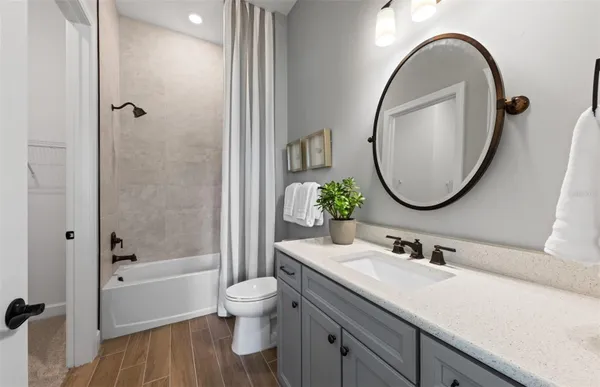 Property Slideshow image 2 of 7 | 26641 bering dr, Englewood, FL, 34223