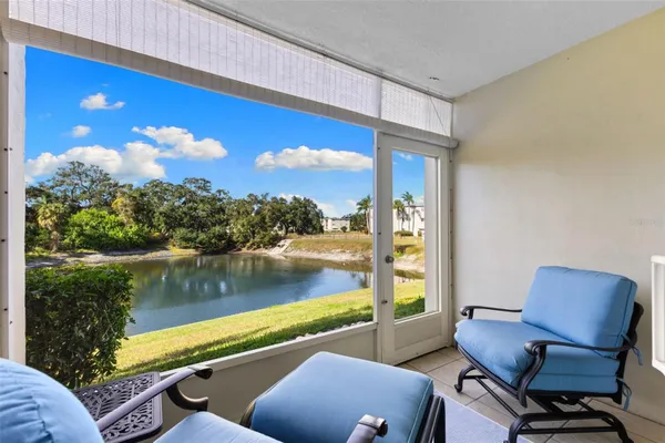 Property Slideshow image 3 of 31 | 948 virginia st 101, Dunedin, FL, 34698