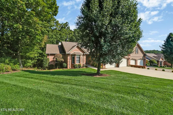 Property Slideshow image 3 of 52 | 123 lafayette pt apt 1, Crossville, TN, 38558
