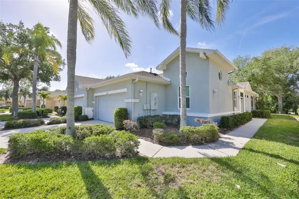 Property Slideshow image 2 of 92 | 2082 sifield greens way 3, Sun City Center, FL, 33573
