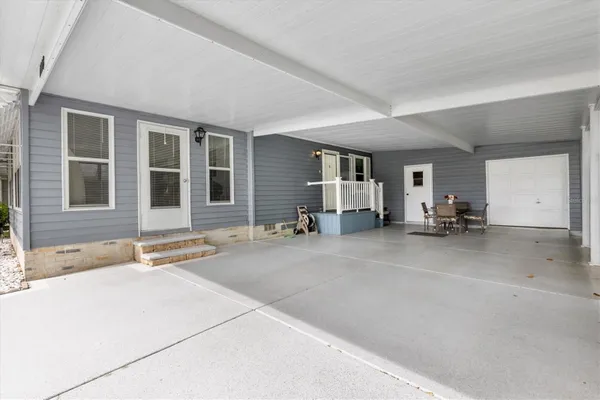 Property Slideshow image 2 of 37 | 1228 palmetto dr, The Villages, FL, 32159