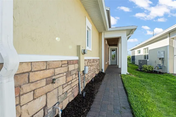 Property Slideshow image 2 of 53 | 2301 datura loop, Saint Cloud, FL, 34772