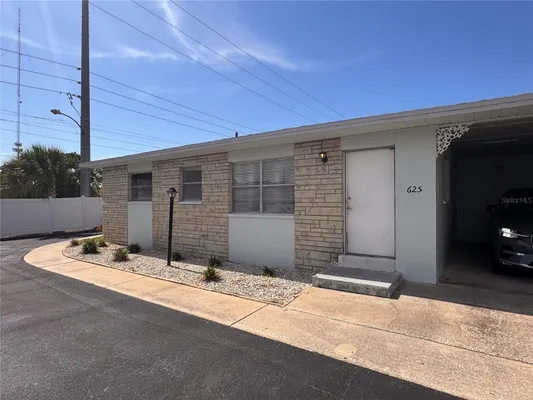 Property Slideshow image 2 of 18 | 12400 park blvd 625, Seminole, FL, 33772
