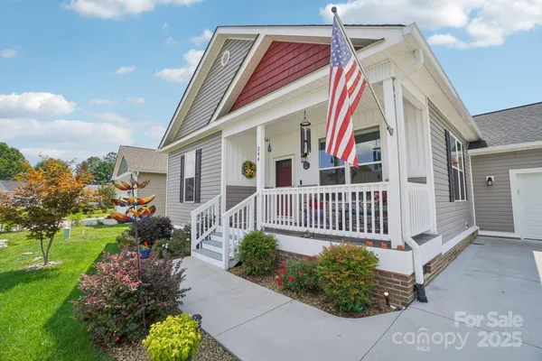 Property Slideshow image 2 of 23 | 244 beechnut dr, Hendersonville, NC, 28739