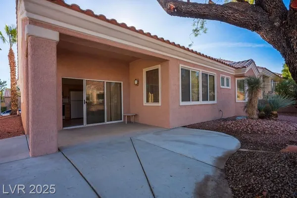 Property Slideshow image 3 of 82 | 10400 sawmill ave, Las Vegas, NV, 89134