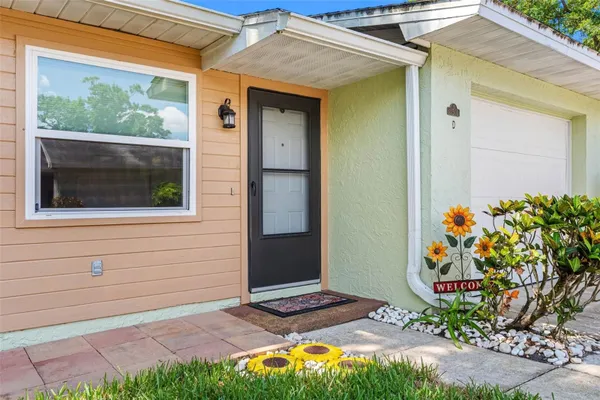 Property Slideshow image 3 of 22 | 1150 orange tree cir d, Palm Harbor, FL, 34684