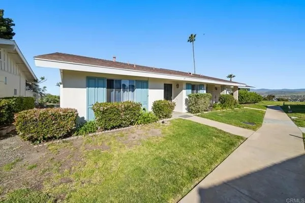 Property Slideshow image 2 of 26 | 3755 vista campana 57, Oceanside, CA, 92057