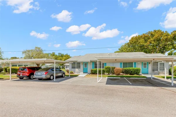 Property Slideshow image 3 of 41 | 401 de grasse pl 18, Sun City Center, FL, 33573