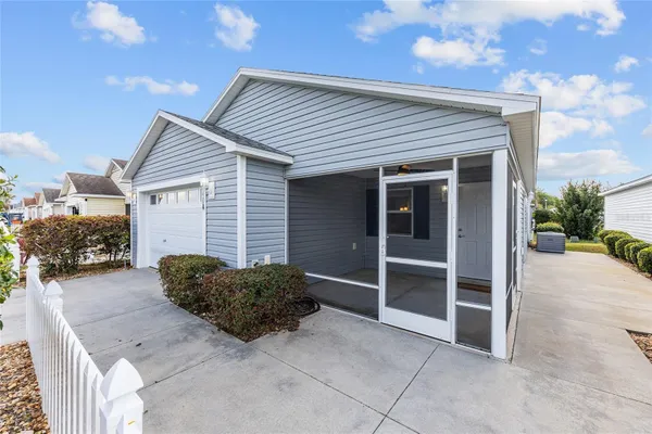 Property Slideshow image 2 of 29 | 3404 carrabelle ct, The Villages, FL, 32163