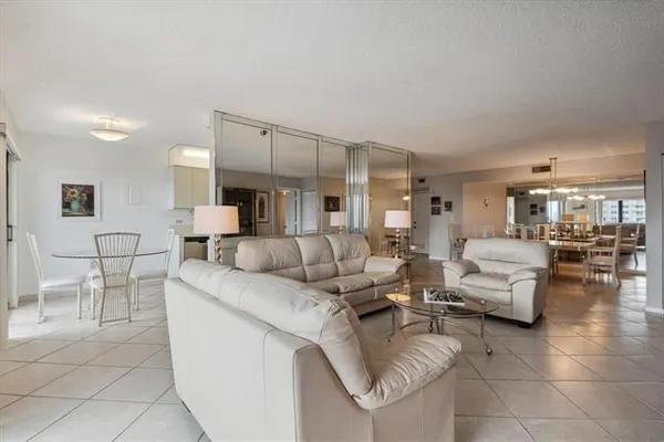 Property Slideshow image 3 of 16 | 1201 s ocean dr, Hollywood, FL, 33019