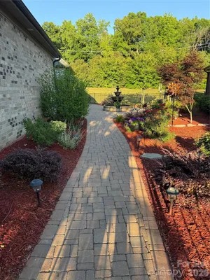 Property Slideshow image 3 of 6 | 5228 courtyard ln, Belmont, NC, 28012