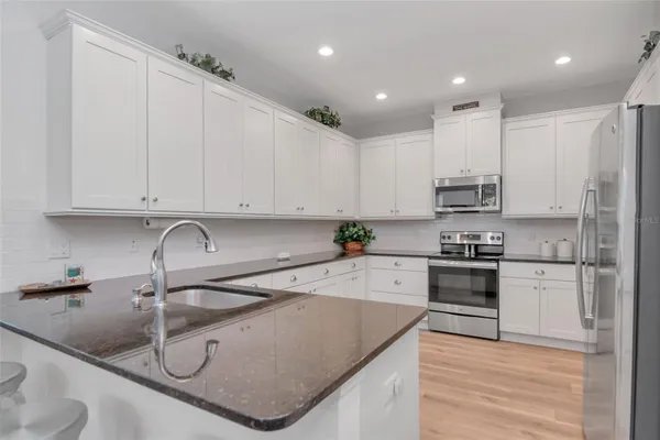 Property Slideshow image 3 of 41 | 610 chipper dr, Sun City Center, FL, 33573