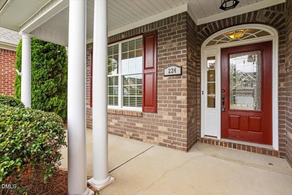 Property Slideshow image 3 of 45 | 224 shady hollow ln, Garner, NC, 27529