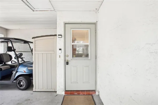 Property Slideshow image 3 of 64 | 1015 harefield cir, Sun City Center, FL, 33573