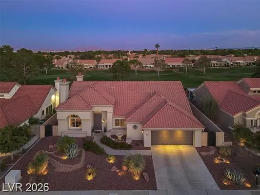 Property Slideshow image 2 of 80 | 2900 crown ridge dr, Las Vegas, NV, 89134