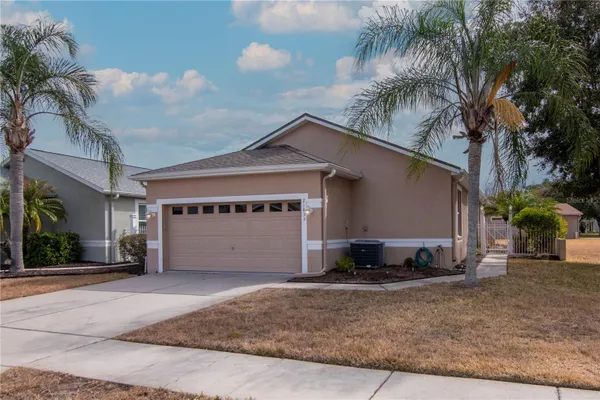 Property Slideshow image 2 of 75 | 21433 diamonte dr, Land O Lakes, FL, 34637