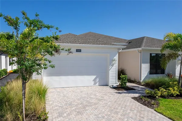 Property Slideshow image 3 of 36 | 5888 windbreak ct, Apollo Beach, FL, 33572