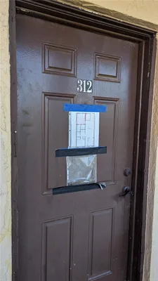 Property Slideshow image 2 of 5 | 4087 lake bayshore dr 312, Bradenton, FL, 34205