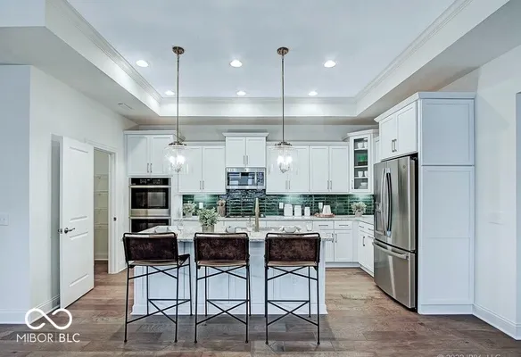 Property Slideshow image 2 of 13 | 7073 yosemite dr, Zionsville, IN, 46077