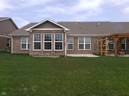 Property Slideshow image 3 of 52 | 8801 twain ln, Indianapolis, IN, 46239