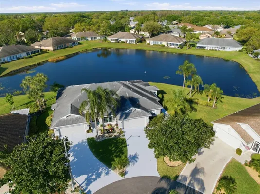 Property Slideshow image 2 of 44 | 704 tilbury ct 704, Sun City Center, FL, 33573