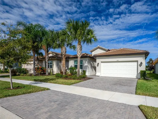 Property Slideshow image 3 of 54 | 5122 sierra falls ct, Wimauma, FL, 33598