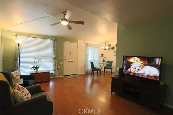 Property Slideshow image 2 of 71 | 19208 avenue of the oaks j, Newhall, CA, 91321