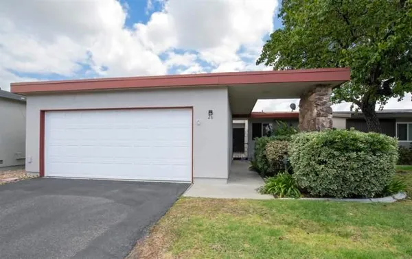 Property Slideshow image 2 of 21 | 3808 vista campana 26, Oceanside, CA, 92057