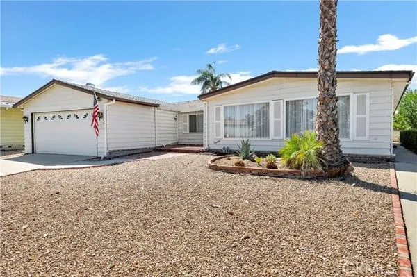 Property Slideshow image 3 of 34 | 2953 manzanita way, Hemet, CA, 92545