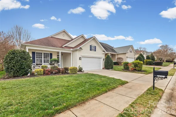 Property Slideshow image 3 of 39 | 2324 jade ln, Fort Mill, SC, 29708