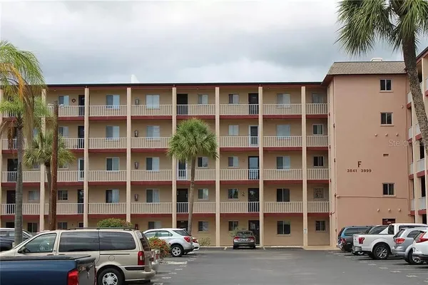 Property Slideshow image 2 of 43 | 4242 heron way b323, Bradenton, FL, 34205