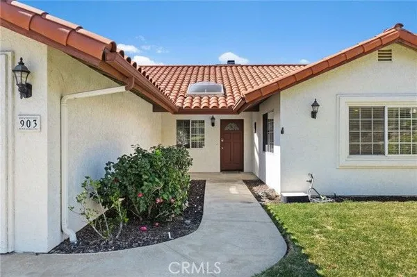 Property Slideshow image 2 of 50 | 903 crescent bnd, Fallbrook, CA, 92028