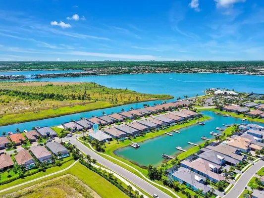 Property Slideshow image 2 of 36 | 11694 canal grande dr, Fort Myers, FL, 33913