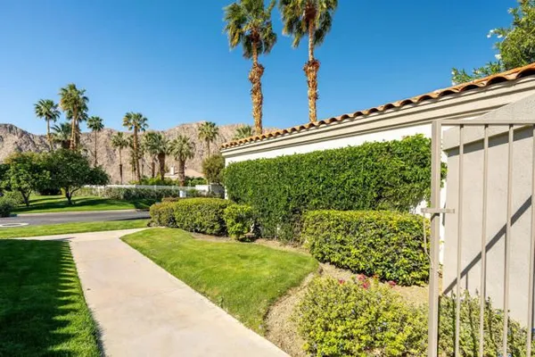 Property Slideshow image 3 of 48 | 54396 shoal crk, La Quinta, CA, 92253