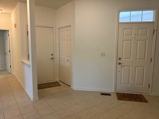 Property Slideshow image 2 of 22 | 2875 normandy cir, Naperville, IL, 60564