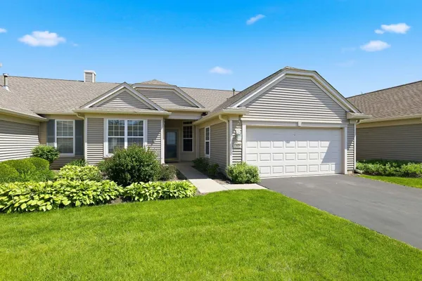 Property Slideshow image 2 of 30 | 13076 patriot way, Huntley, IL, 60142