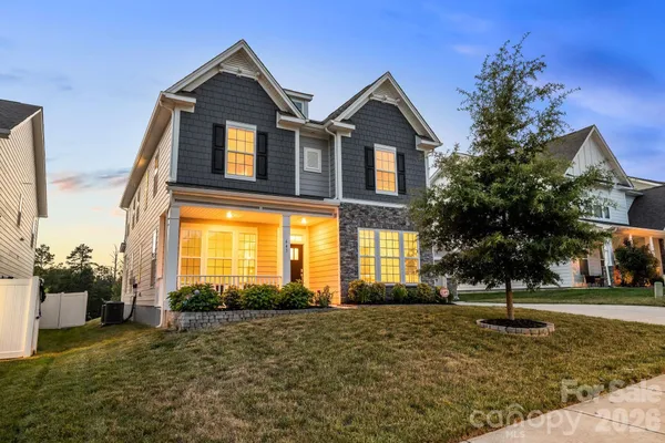 Property Slideshow image 2 of 42 | 645 belle grove dr, Clover, SC, 29710