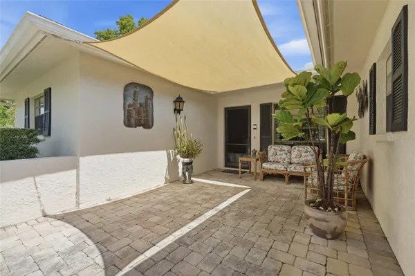 Property Slideshow image 2 of 35 | 7101 fairway bend cir, Sarasota, FL, 34243