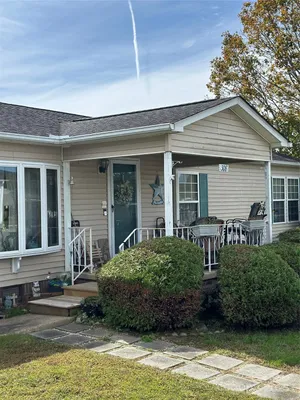 Property Slideshow image 3 of 28 | 308 riverwind dr, Hendersonville, NC, 28739