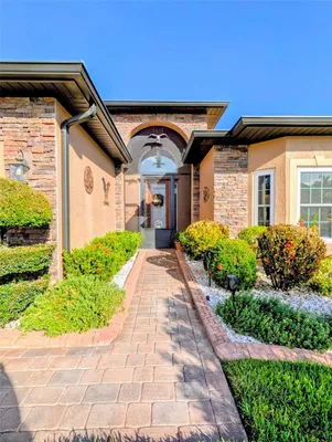 Property Slideshow image 3 of 66 | 5201 green dr, Winter Haven, FL, 33884
