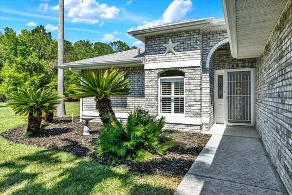 Property Slideshow image 3 of 77 | 29451 schinnecock hills ln, San Antonio, FL, 33576