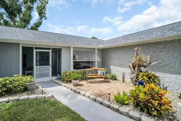 Property Slideshow image 3 of 55 | 2936 macalpin dr, Palm Harbor, FL, 34684